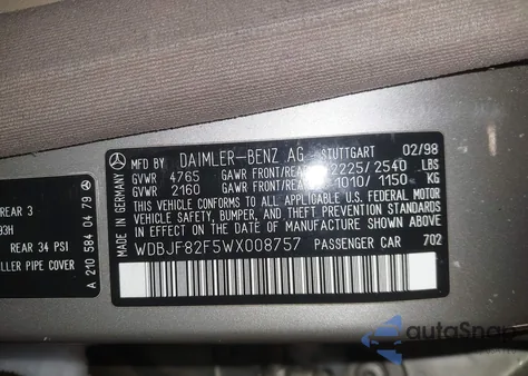 1998 Mercedes-Benz E 320 Awd z USA, uszkodzony, nr VIN WDBJF82F5WX008757